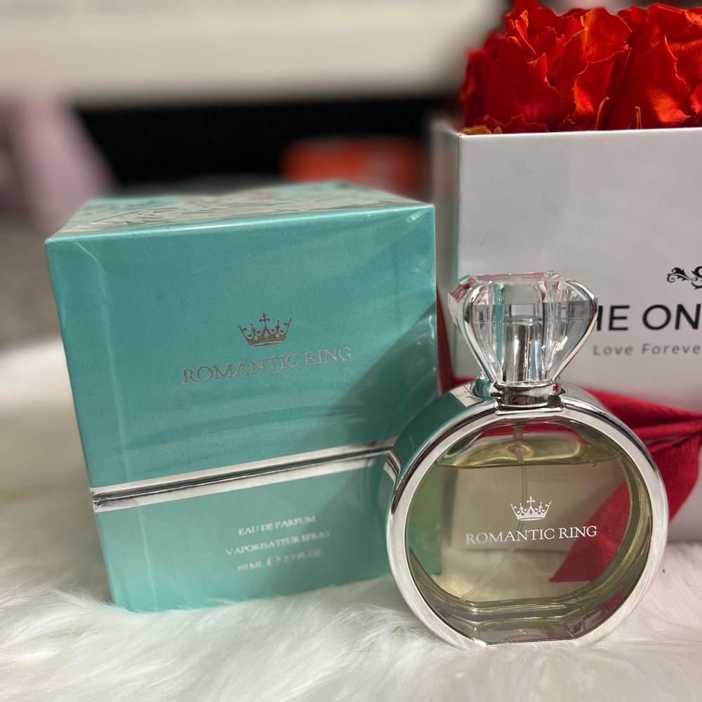 Romantic ring  peerfume